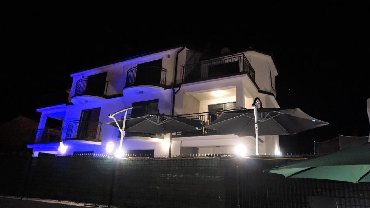 Apartmani Zaric Malinska Exterior photo