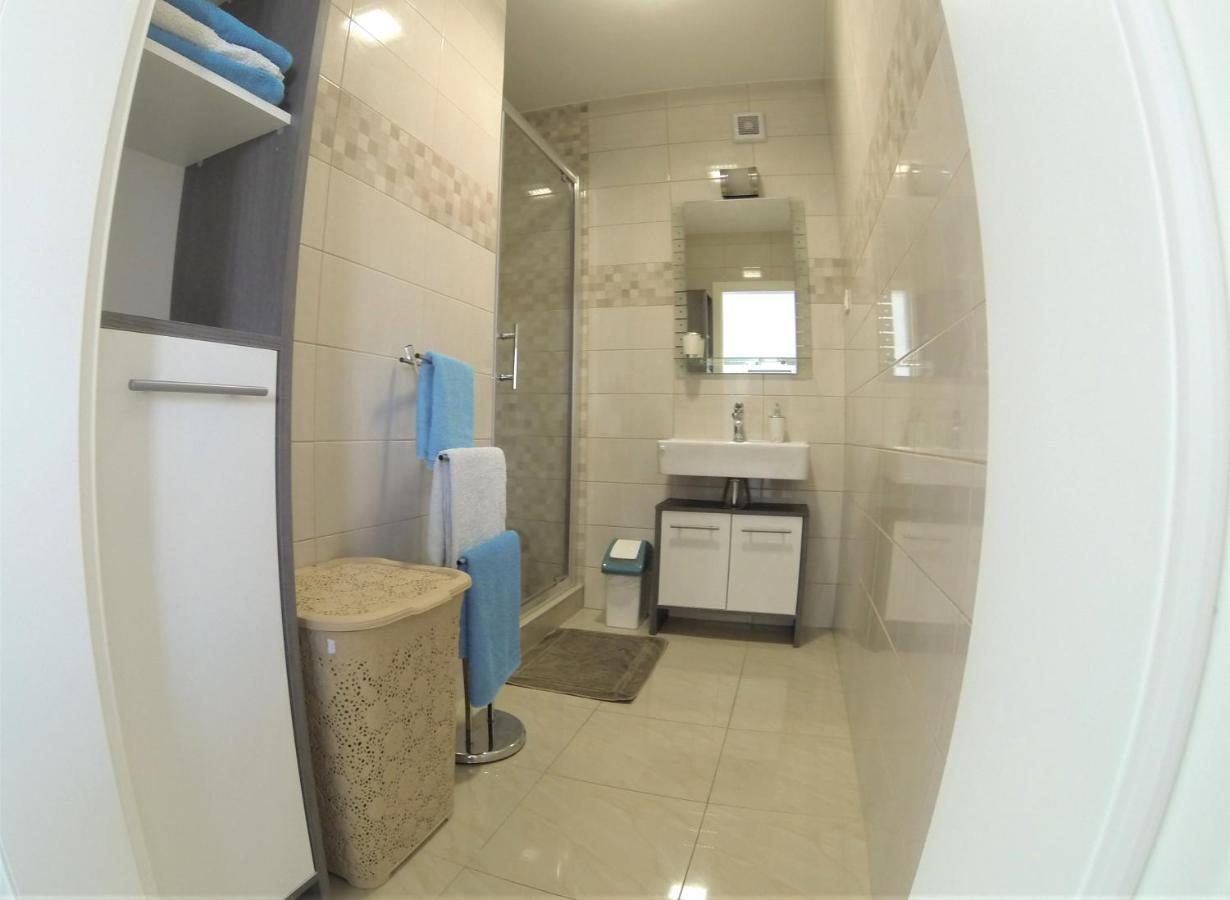 Apartmani Zaric Malinska Exterior photo