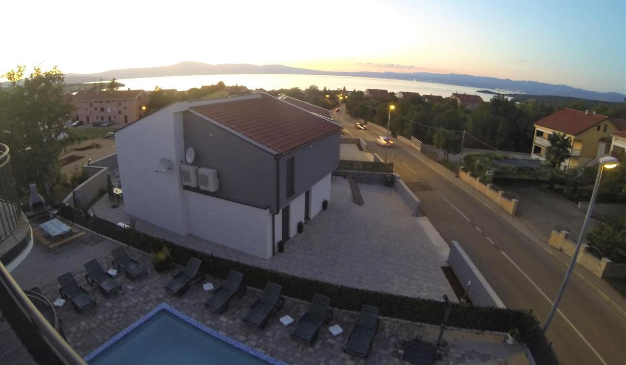 Apartmani Zaric Malinska Exterior photo