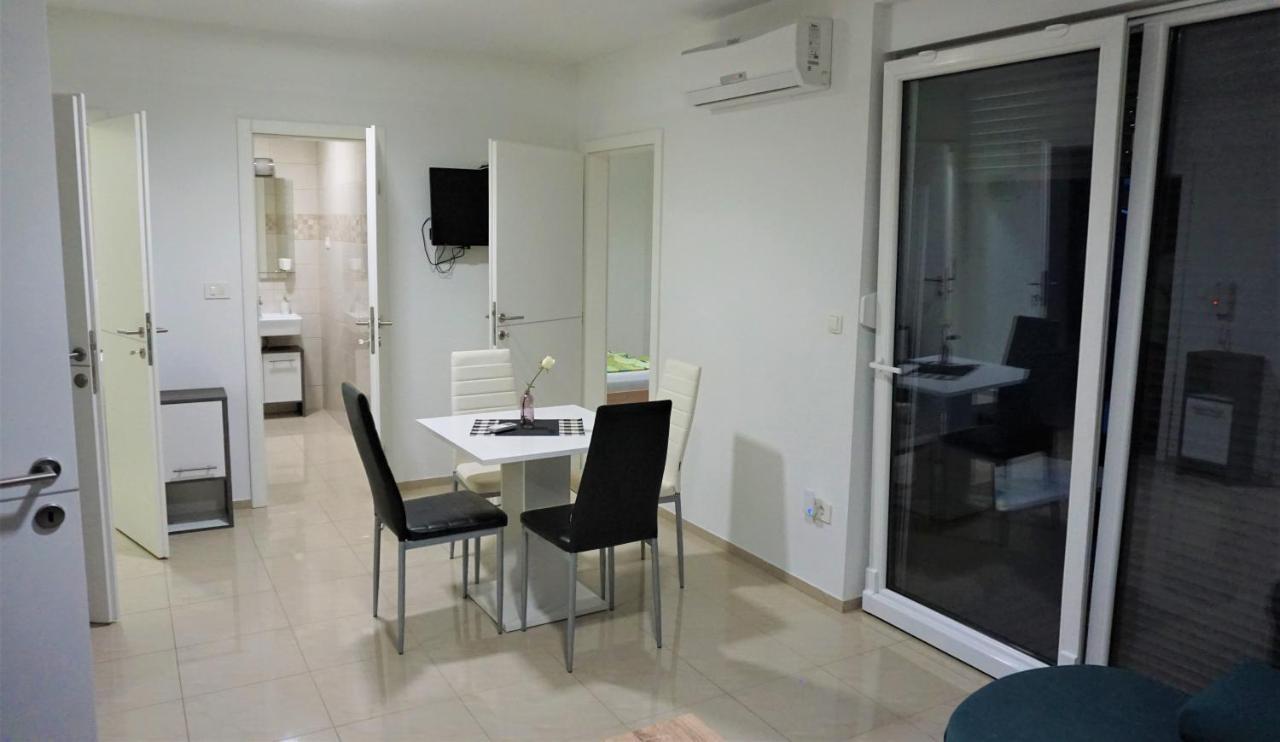 Apartmani Zaric Malinska Exterior photo