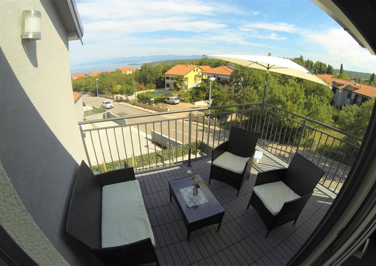 Apartmani Zaric Malinska Exterior photo